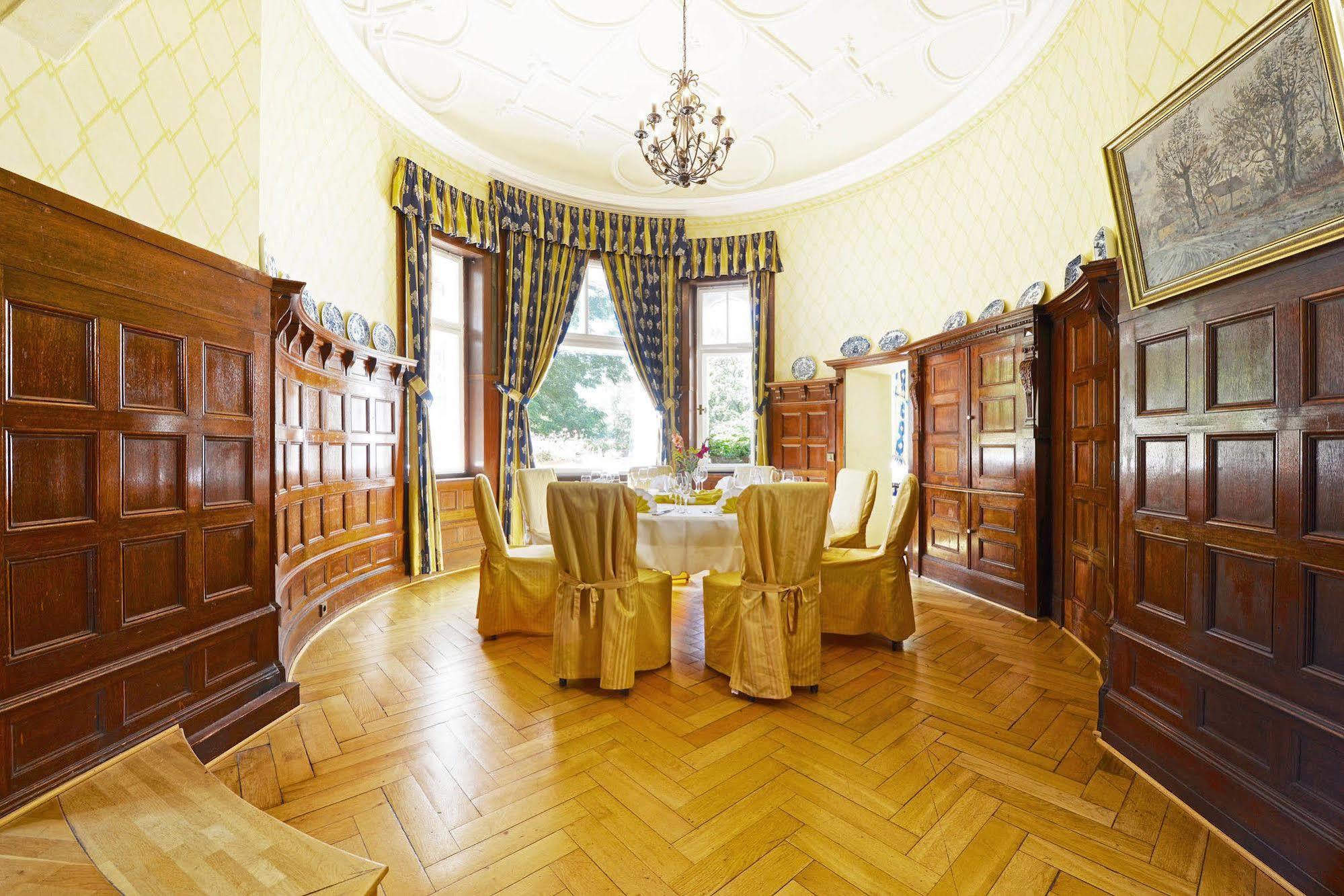 Schlosshotel Villa Westerberge Aschersleben Exterior photo