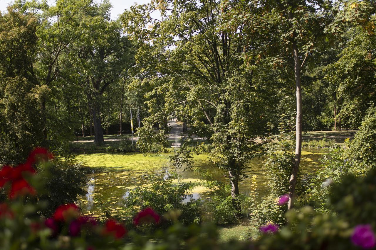 Schlosshotel Villa Westerberge Aschersleben Exterior photo